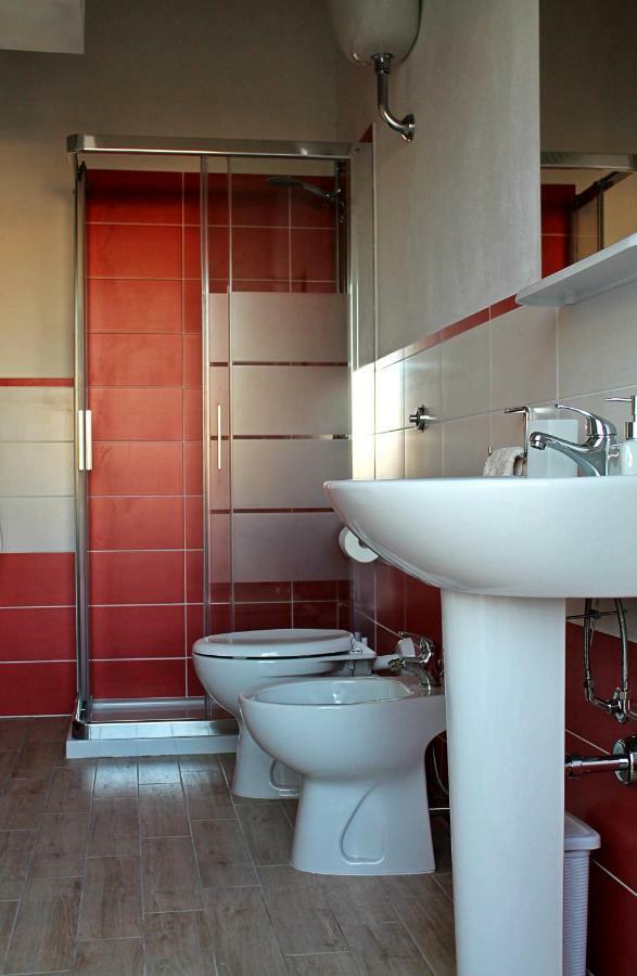 B&B Le Tre Spiagge Calasetta Bagian luar foto