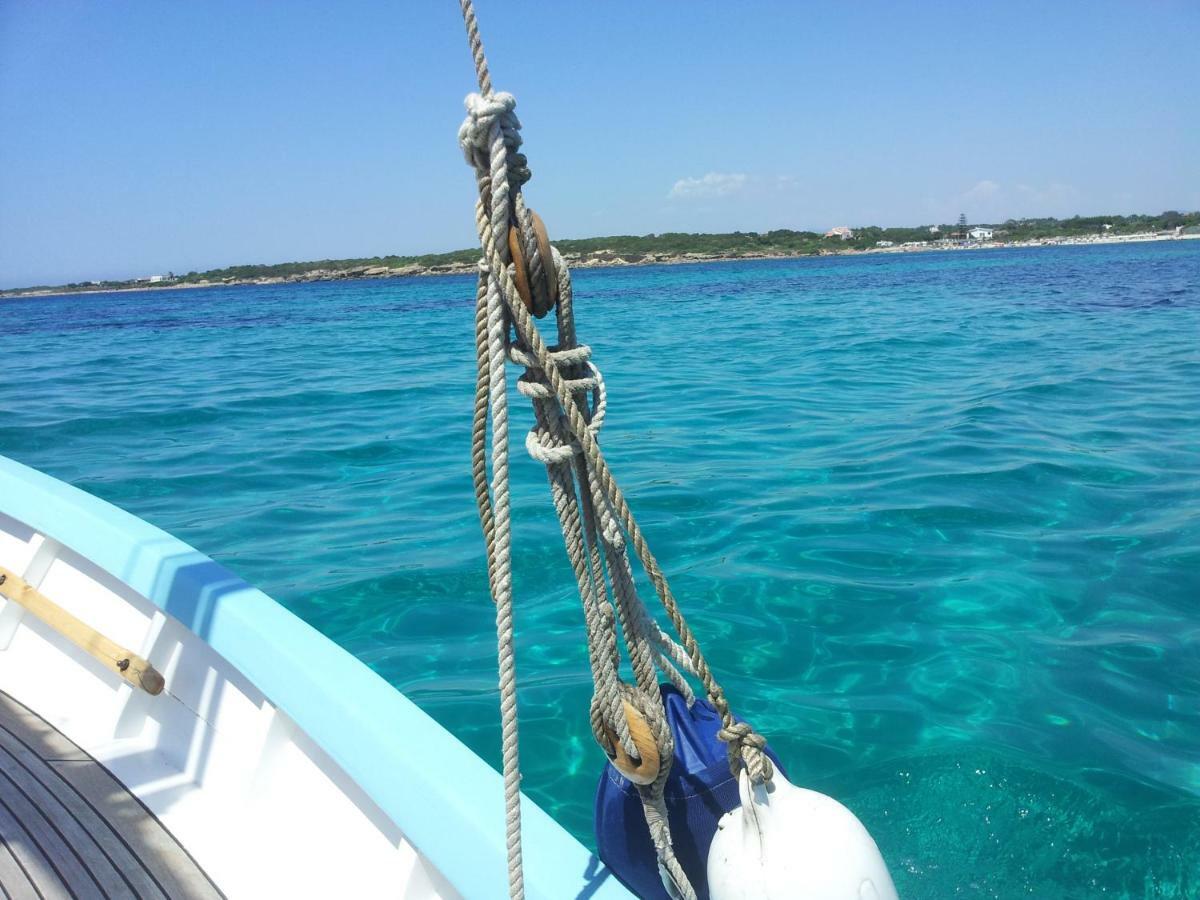 B&B Le Tre Spiagge Calasetta Bagian luar foto
